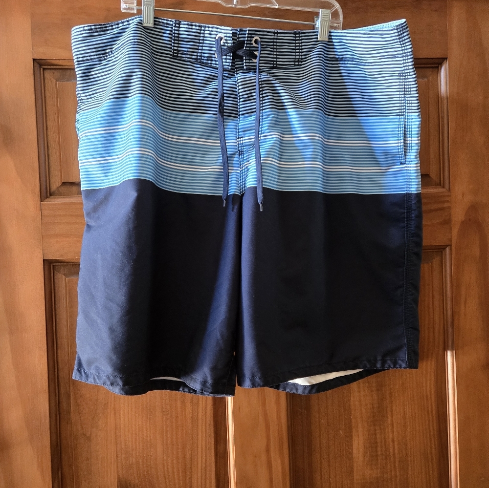 Old Navy Striped Blue Swim/Board Shorts Size XXL